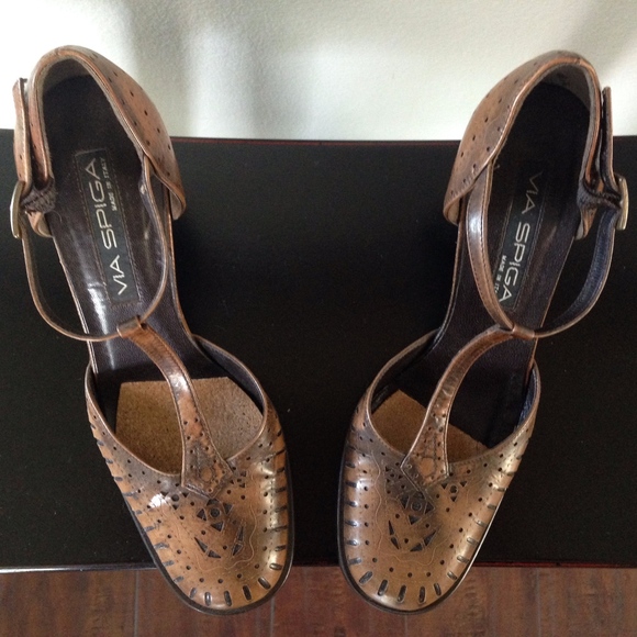 Vintage Italian Leather Via Spiga T-Strap Heels - Picture 2 of 7